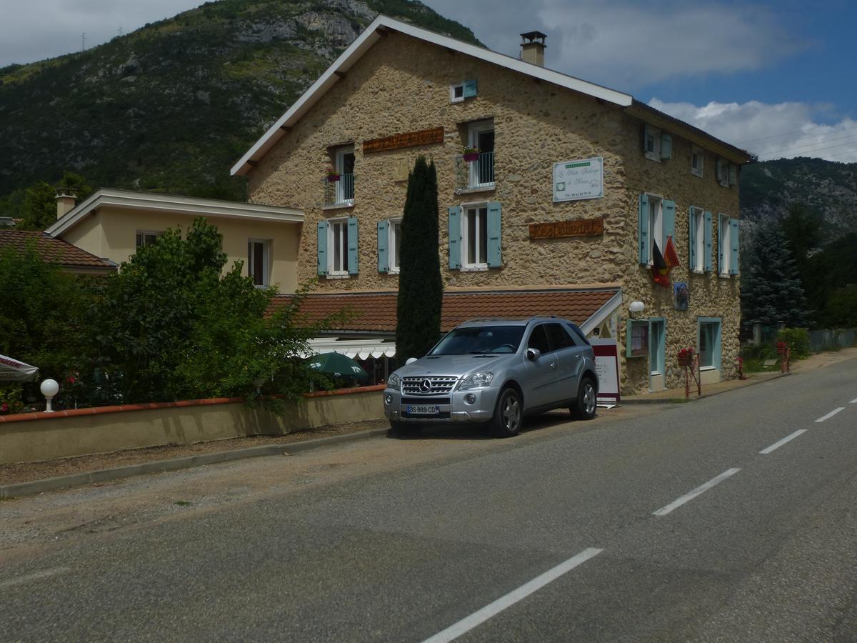La Petite Auberge De Niaux Exterior foto